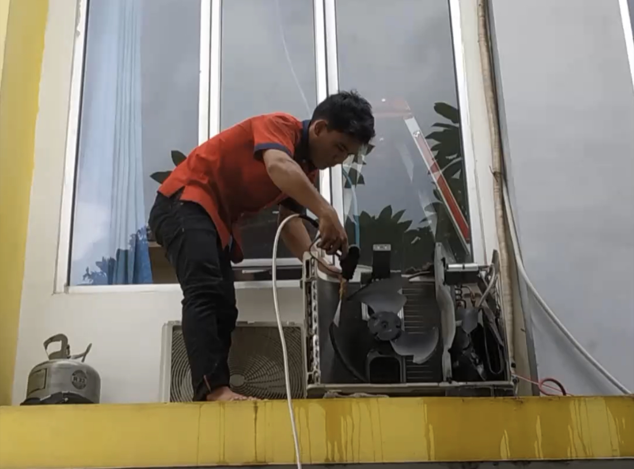 Service Ac Jatinegara Terpercaya Labira Jaya Teknik